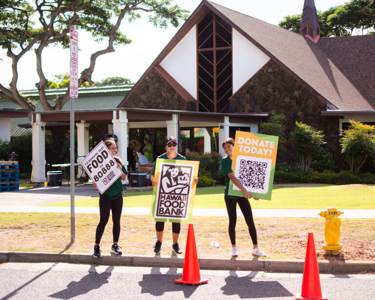 FoodDriveDay_WaiokeolaCongregationalChurgh_01